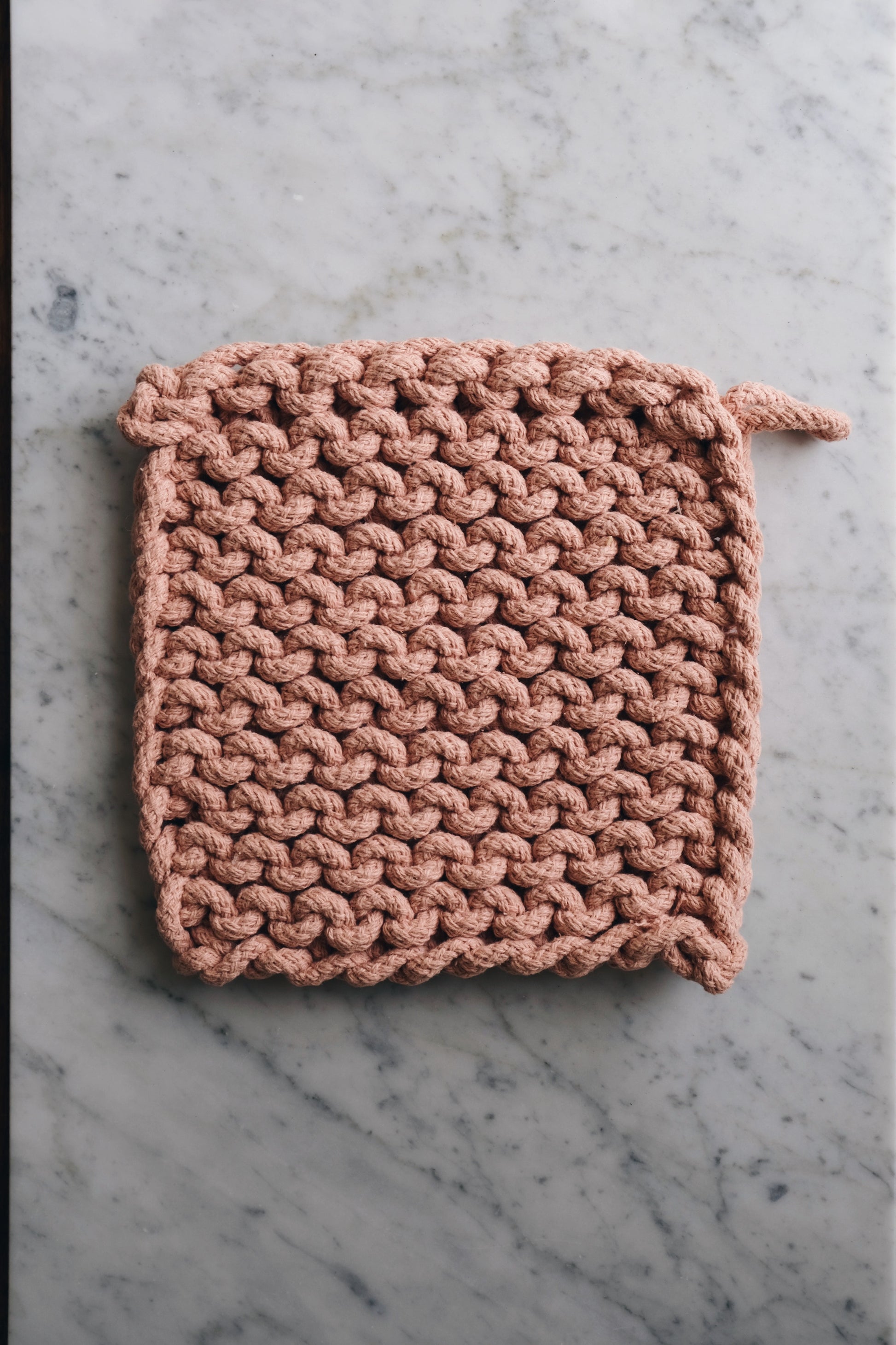 SQUARE COTTON KNIT POT HOLDER  Crochet potholders, Knitting designs,  Charming accessories